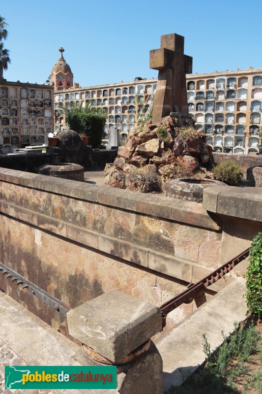Barcelona - Cementiri de les Corts. Panteó dels repatriats d'ultramar (Foto: Albert Esteves, 2021) Barcelona - Cementiri de les Corts. Panteó dels repatriats d'ultramar
