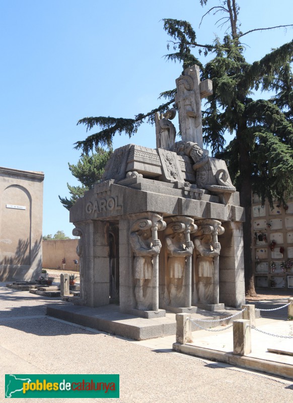 Sabadell - Cementiri. Panteó Joan Carol (Foto: Albert Esteves, 2021) Sabadell - Cementiri. Panteó Joan Carol
