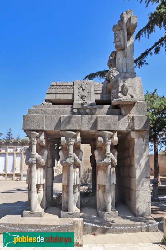 Sabadell - Cementiri. Panteó Joan Carol (Foto: Albert Esteves, 2021) Sabadell - Cementiri. Panteó Joan Carol