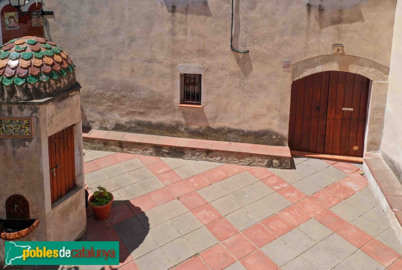 Vilallonga del Camp - Ermita de la M.D. del Roser (Foto: Francesc Vidal-Barraquer, 2021) Vilallonga del Camp - Ermita de la M.D. del Roser