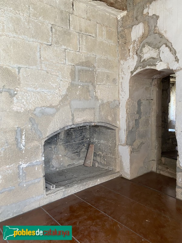 La Floresta - Estança noble a la torre del castell (Foto: Albert Esteves, 2021) La Floresta - Estança noble a la torre del castell