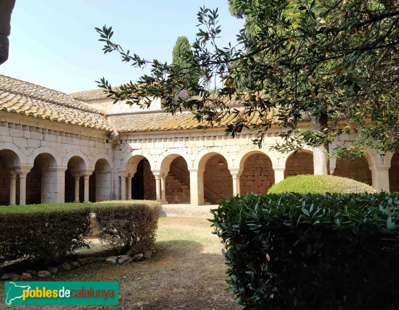 Vilabertran - Claustre del monestir (Foto: Rosa Lerma, 2021) Vilabertran - Claustre del monestir
