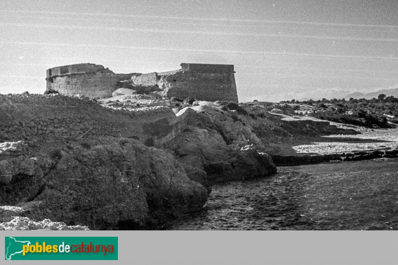 L'Ametlla de Mar - Castell de Sant Jordi d'Alfama (Foto: Ramon Vidal-Barraquer, 1950-53) L'Ametlla de Mar - Castell de Sant Jordi d'Alfama