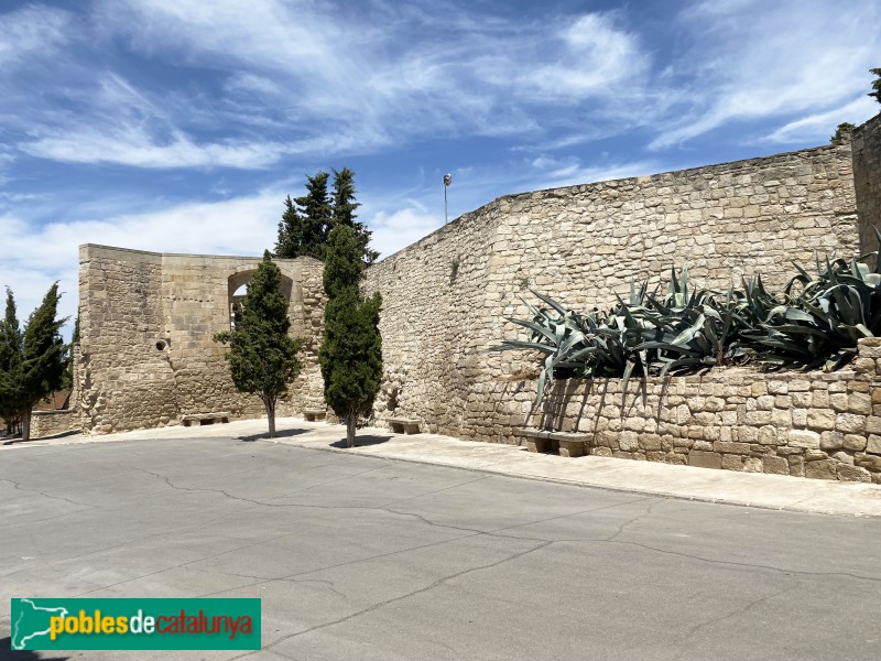 Arbeca - Muralla del castell (Foto: Albert Esteves, 2021) Arbeca - Muralla del castell