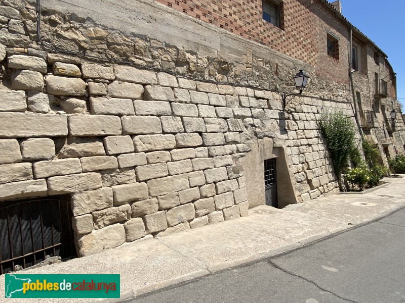 Arbeca - Muralla del castell (Foto: Albert Esteves, 2021) Arbeca - Muralla del castell