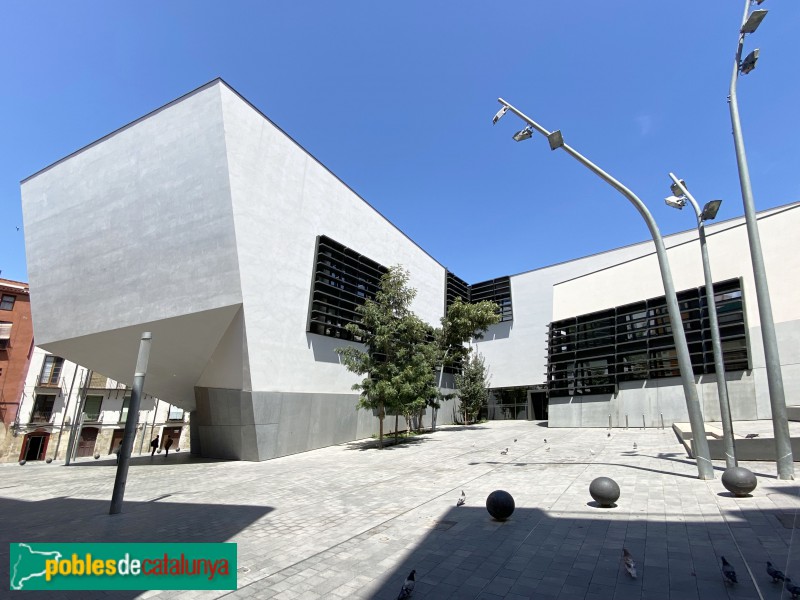 Tortosa - Seu dels Serveis Territorials de la Generalitat (Foto: Albert Esteves, 2021) Tortosa - Seu dels Serveis Territorials de la Generalitat