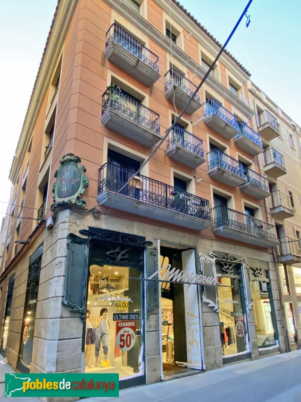 Tortosa - Antiga Adrogueria Canivell (Foto: Albert Esteves, 2021) Tortosa - Antiga Adrogueria Canivell