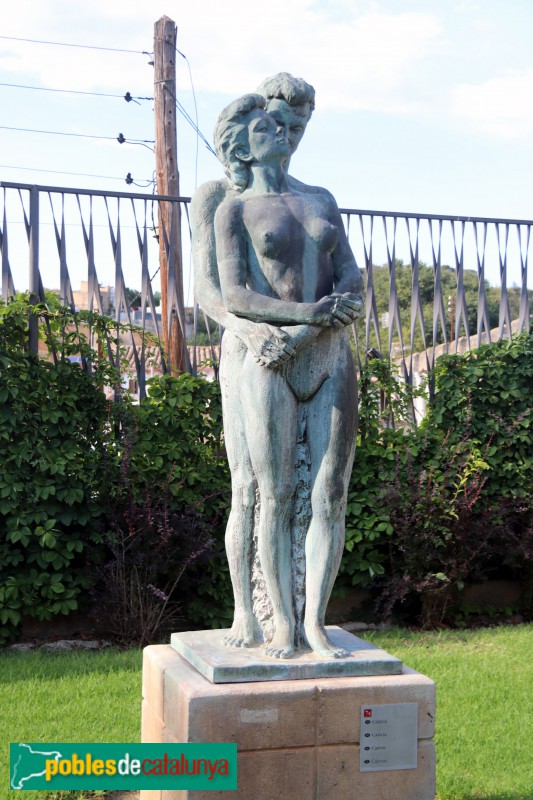 Tortosa - Jardins del Príncep. Escultura <i>Carícia</i> (Foto: Albert Esteves, 2021) Tortosa - Jardins del Príncep. Escultura <i>Carícia</i>