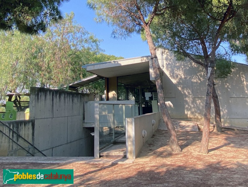 Vilassar de Mar - Escola Vaixell Burriac i Institut Vilatzara (Foto: Albert Esteves, 2021) Vilassar de Mar - Escola Vaixell Burriac i Institut Vilatzara