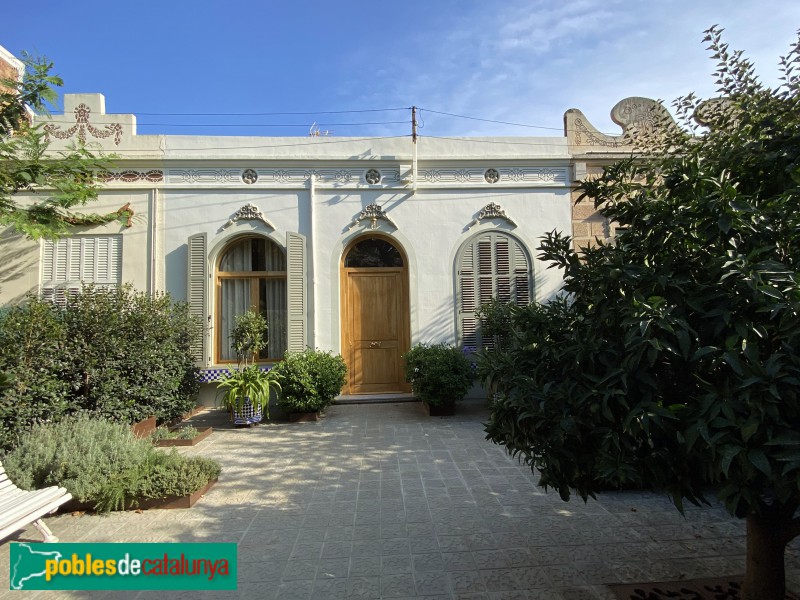 Vilassar de Mar - Cases Lladó (Foto: Albert Esteves, 2021) Vilassar de Mar - Cases Lladó