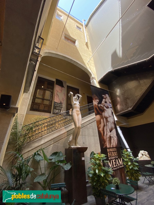 Barcelona - Casa Gomis. Barra de Ferro, 5 (Foto: Albert Esteves, 2021) Barcelona - Casa Gomis. Barra de Ferro, 5