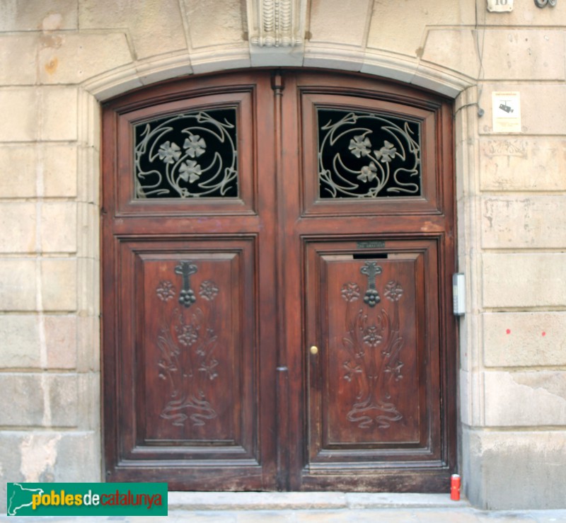 Barcelona - Casa Gomis. Princesa, 16-18 (Foto: Albert Esteves, 2021) Barcelona - Casa Gomis. Princesa, 16-18