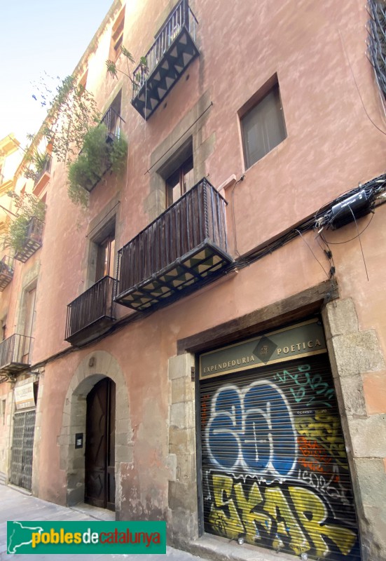 Barcelona - Carrer Cotoners, 8 (Foto: Albert Esteves, 2020) Barcelona - Carrer Cotoners, 8