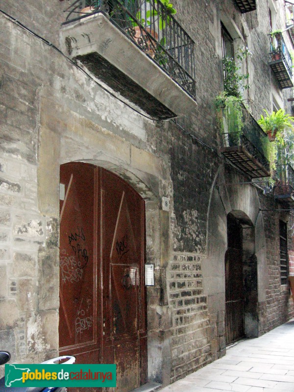 Barcelona - Carrer Vigatans, 8 (Foto: Albert Esteves, 2006) Barcelona - Carrer Vigatans, 8