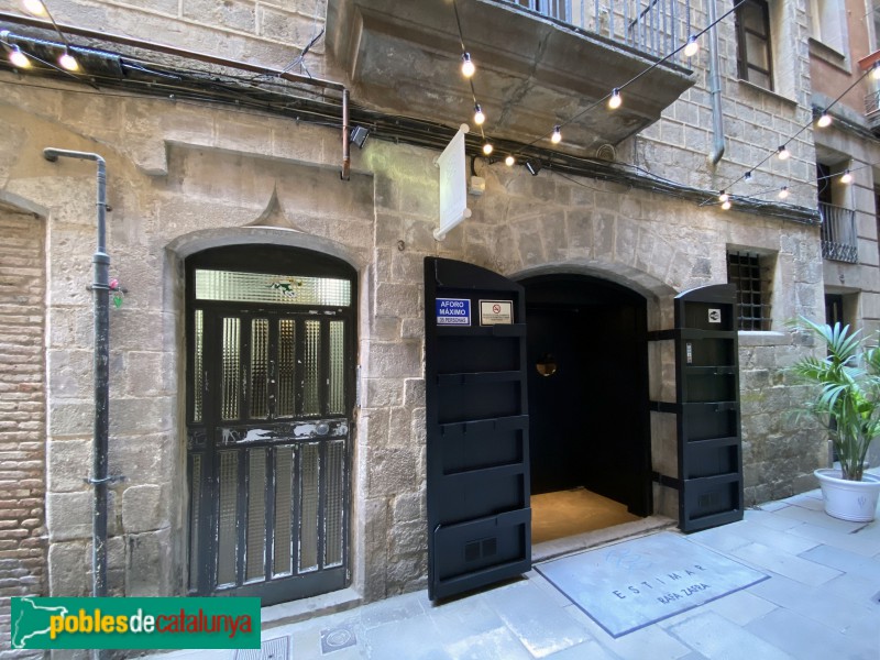 Barcelona - Casa de Sant Antoni dels Sombrerers (Foto: Albert Esteves, 2020) Barcelona - Casa de Sant Antoni dels Sombrerers