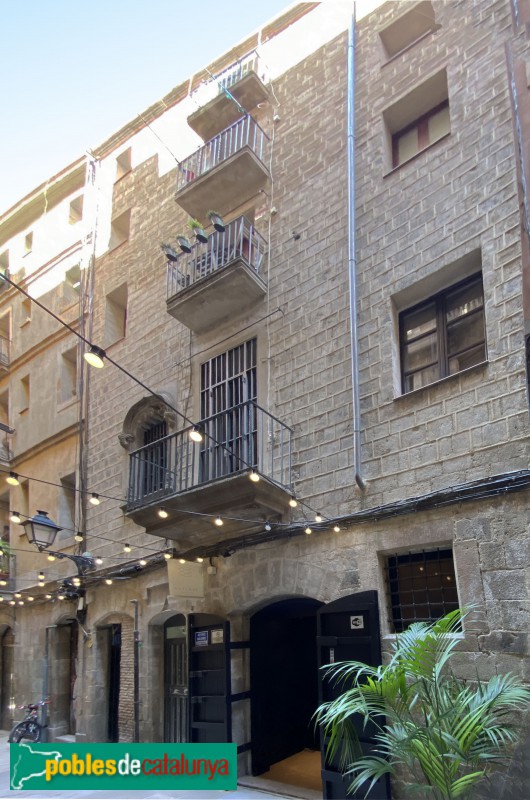 Barcelona - Casa de Sant Antoni dels Sombrerers (Foto: Albert Esteves, 2020) Barcelona - Casa de Sant Antoni dels Sombrerers