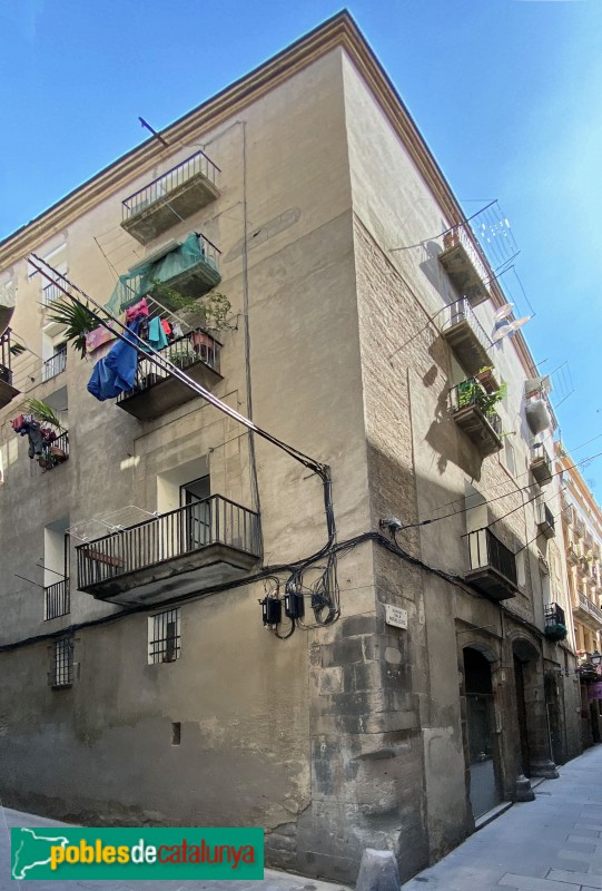 Barcelona - Carrer Mirallers, 9 (Foto: Albert Esteves, 2020) Barcelona - Carrer Mirallers, 9