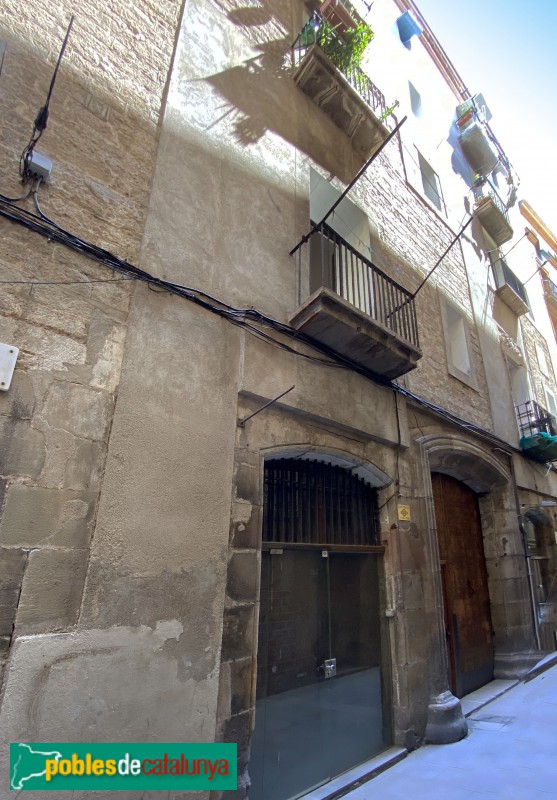 Barcelona - Carrer Mirallers, 9 (Foto: Albert Esteves, 2020) Barcelona - Carrer Mirallers, 9