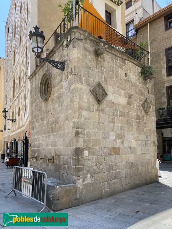 Barcelona - Font de Santa Maria (Foto: Albert Esteves, 2020) Barcelona - Font de Santa Maria