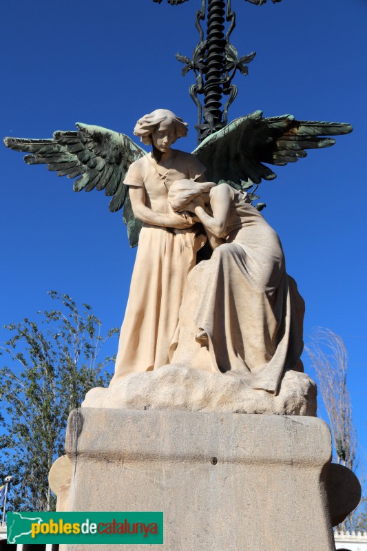 El Masnou - Cementiri. Panteó Pere-Grau Maristany (Foto: Albert Esteves, 2021) El Masnou - Cementiri. Panteó Pere-Grau Maristany