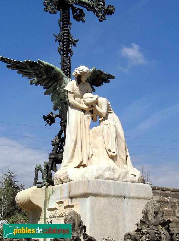 El Masnou - Cementiri. Panteó Pere-Grau Maristany (Foto: Albert Esteves, 2007) El Masnou - Cementiri. Panteó Pere-Grau Maristany