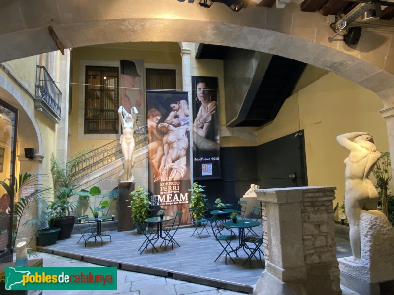 Barcelona - Casa Gomis. Barra de Ferro, 5 (Foto: Albert Esteves, 2021) Barcelona - Casa Gomis. Barra de Ferro, 5