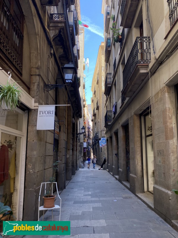 Barcelona - Carrer Mirallers (Foto: Albert Esteves, 2021) Barcelona - Carrer Mirallers