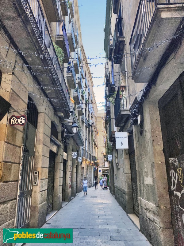 Barcelona - Carrer Banys Vells (Foto: Albert Esteves, 2021) Barcelona - Carrer Banys Vells
