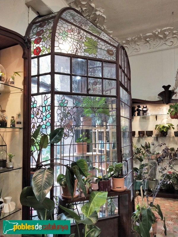 Barcelona - Farmàcia Viladot (Foto: Anna Corcoll, 2021) Barcelona - Farmàcia Viladot