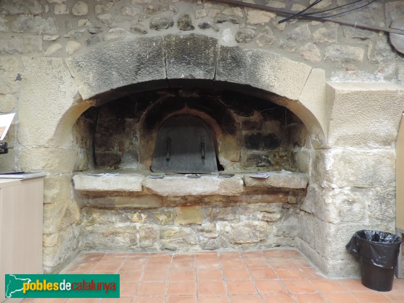 Fulleda - Antic forn (Foto: La Llena Ambiental -invarquit.gencat.cat-) Fulleda - Antic forn