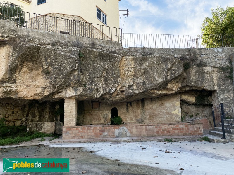 Vimbodí - Font i safareig del Gorg (Foto: Albert Esteves, 2021) Vimbodí - Font i safareig del Gorg