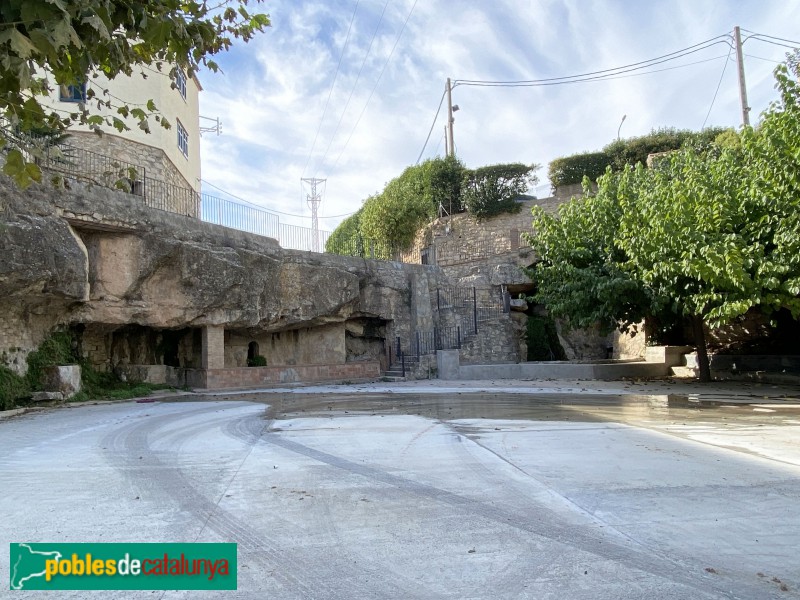 Vimbodí - Font i safareig del Gorg (Foto: Albert Esteves, 2021) Vimbodí - Font i safareig del Gorg