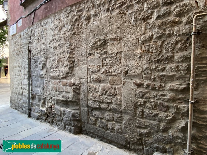 Barcelona - Carrer Rosic, 1 (Foto: Albert Esteves, 2021) Barcelona - Carrer Rosic, 1