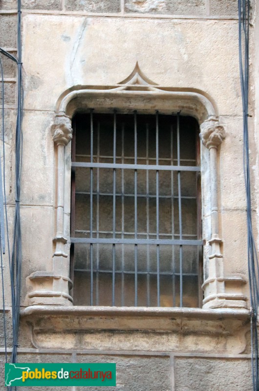 Barcelona - Placeta de Montcada, 8 (Foto: Albert Esteves, 2021) Barcelona - Placeta de Montcada, 8