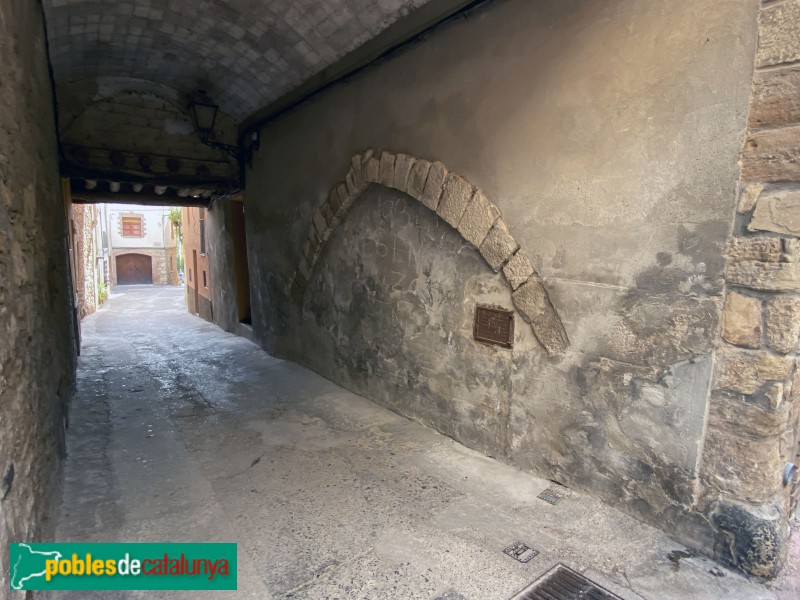 Vimbodí - Volta del carrer de la Font (Foto: Albert Esteves, 2021) Vimbodí - Volta del carrer de la Font