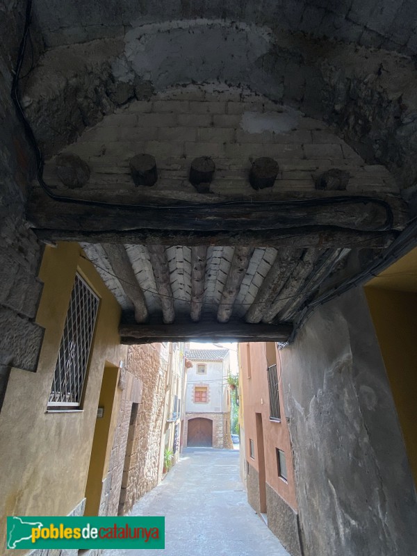 Vimbodí - Volta del carrer de la Font (Foto: Albert Esteves, 2021) Vimbodí - Volta del carrer de la Font