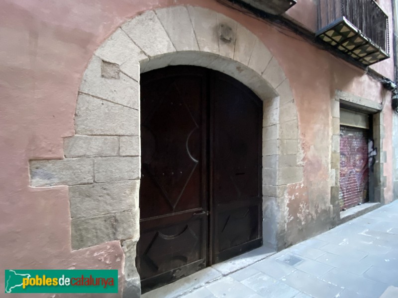 Barcelona - Carrer Cotoners, 8 (Foto: Albert Esteves, 2021) Barcelona - Carrer Cotoners, 8