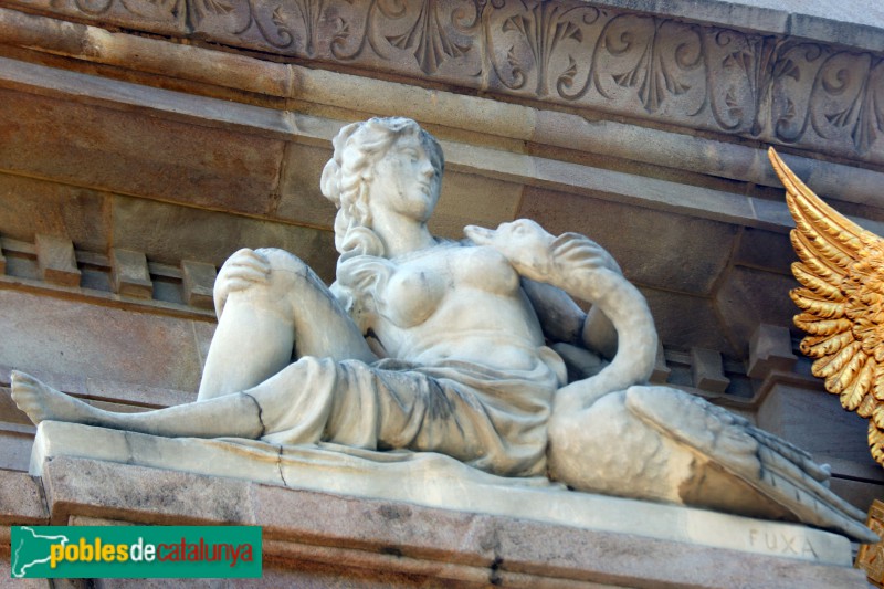 Barcelona - Parc de la Ciutadella. Cascada. Leda amb un cigne (Foto: Albert Esteves, 2021) Barcelona - Parc de la Ciutadella. Cascada. Leda amb un cigne