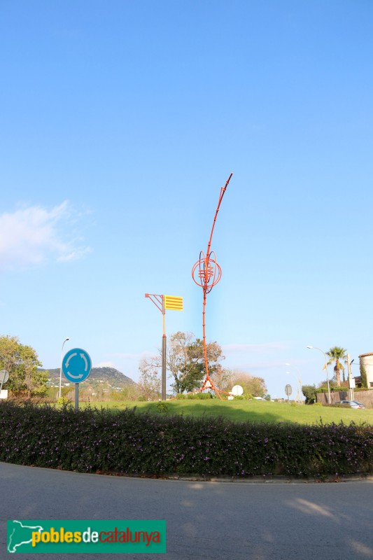 Vilassar de Dalt - Escultura de la Rotonda (Foto: Albert Esteves, 2021) Vilassar de Dalt - Escultura de la Rotonda