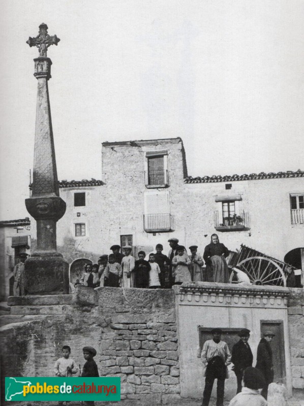 Les Borges Blanques - Creu de la Capella (Foto: Albert Bastardes, del llibre Les Creus al Vent, 1916) Les Borges Blanques - Creu de la Capella