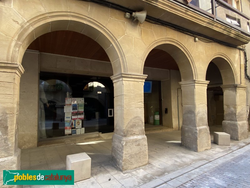 Juneda - Carrer dels Porxos (carrer Major) (Foto: Albert Esteves, 2021) Juneda - Carrer dels Porxos (carrer Major)