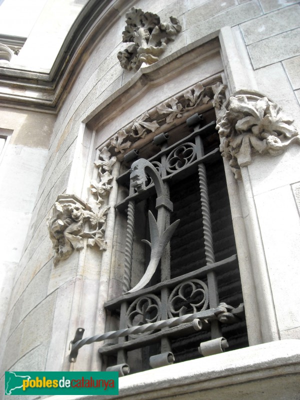 Barcelona - Casa Pascual Pons (Passeig de Gràcia, 2-4) (Foto: Anna Corcoll, 2014) Barcelona - Casa Pascual Pons (Passeig de Gràcia, 2-4)