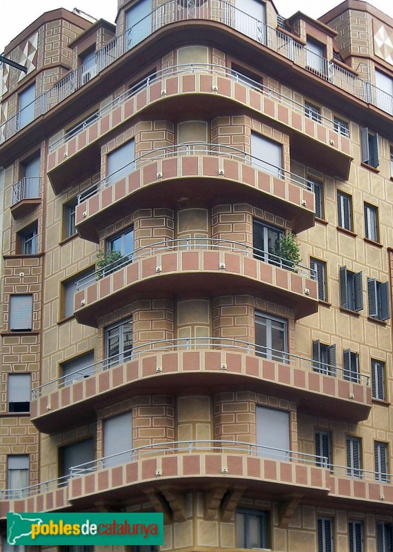 Barcelona - Casa Marià Pidelserra (Balmes, 178-180) (Foto: Albert Esteves, 2013) Barcelona - Casa Marià Pidelserra (Balmes, 178-180)