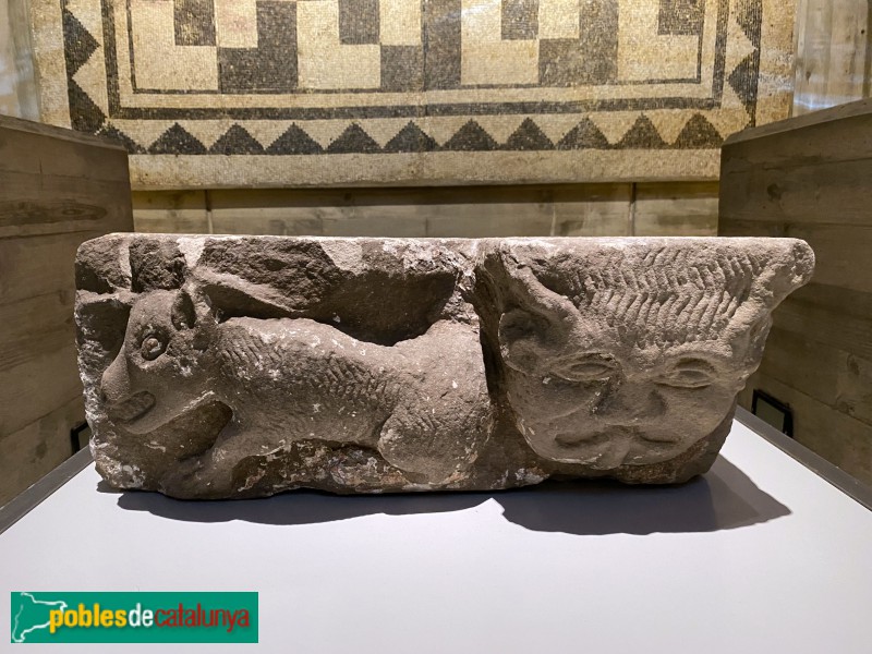 Granollers - Mènsula de l'antiga església, segle XV. Museu de Granollers (Foto: Albert Esteves, 2021) Granollers - Mènsula de l'antiga església, segle XV. Museu de Granollers