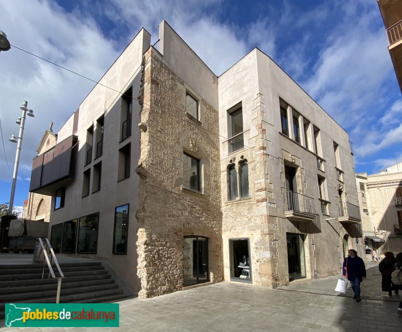 Granollers - Conjunt de Ca la Magdalena i Ca l'Ambrós (Foto: Albert Esteves, 2021) Granollers - Conjunt de Ca la Magdalena i Ca l'Ambrós