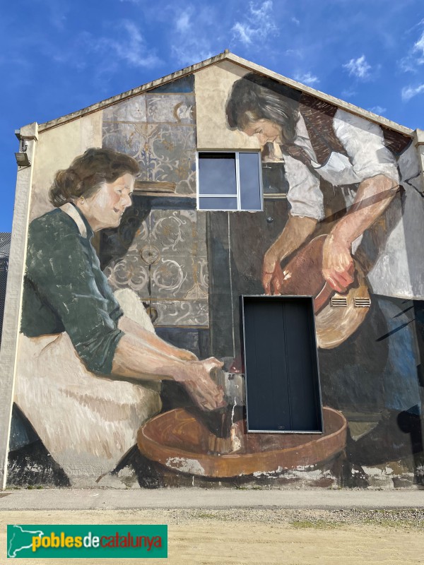 Granollers - Roca Umbert. Fàbrica de les Arts. Mural "Però no demanis pernil.." (Foto: Albert Esteves, 2021) Granollers - Roca Umbert. Fàbrica de les Arts. Mural "Però no demanis pernil.."