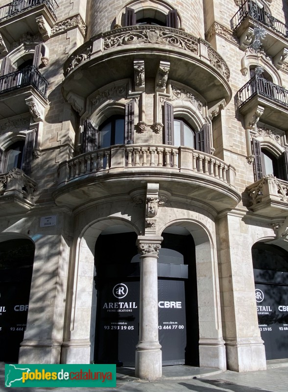 Barcelona - Casa Pascual Pons (Passeig de Gràcia, 2-4) (Foto: Albert Esteves, 2021) Barcelona - Casa Pascual Pons (Passeig de Gràcia, 2-4)