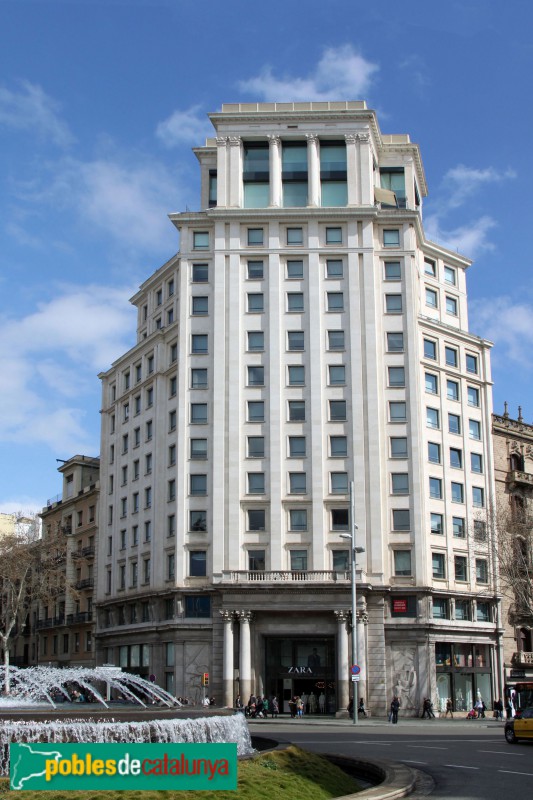 Barcelona - Banc Rural i Mediterrani (Passeig de Gràcia, 16) (Foto: Albert Esteves, 2015) Barcelona - Banc Rural i Mediterrani (Passeig de Gràcia, 16)