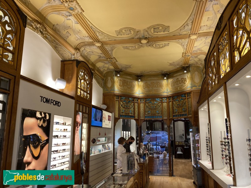 Barcelona - Botiga Vídua de Texidor (Foto: Albert Esteves, 2021) Barcelona - Botiga Vídua de Texidor