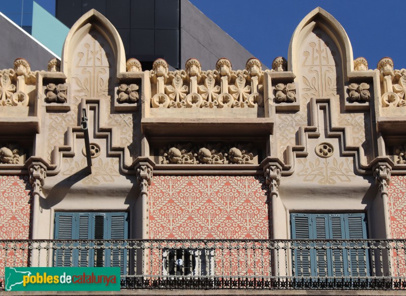 Barcelona - Cases Cabot (Roger de Llúria, 8-10) (Foto: Albert Esteves, 2021) Barcelona - Cases Cabot (Roger de Llúria, 8-10)